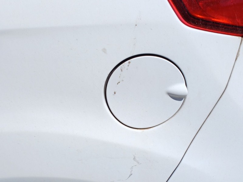 Recambio de tapa exterior combustible para ford fiesta vi (cb1, ccn) 1.5 tdci referencia OEM IAM   