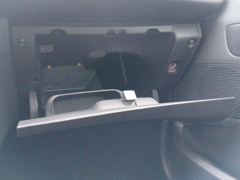 Recambio de guantera para peugeot 208 i (ca_, cc_) 1.4 hdi referencia OEM IAM   