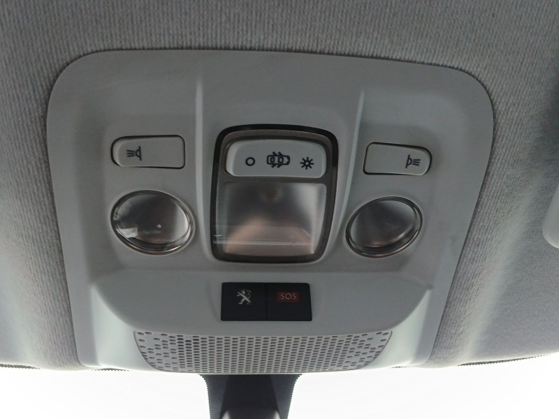 Recambio de luz interior para peugeot 208 i (ca_, cc_) 1.4 hdi referencia OEM IAM   