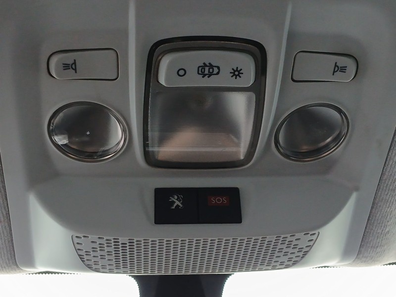 Recambio de luz interior para peugeot 208 i (ca_, cc_) 1.4 hdi referencia OEM IAM   