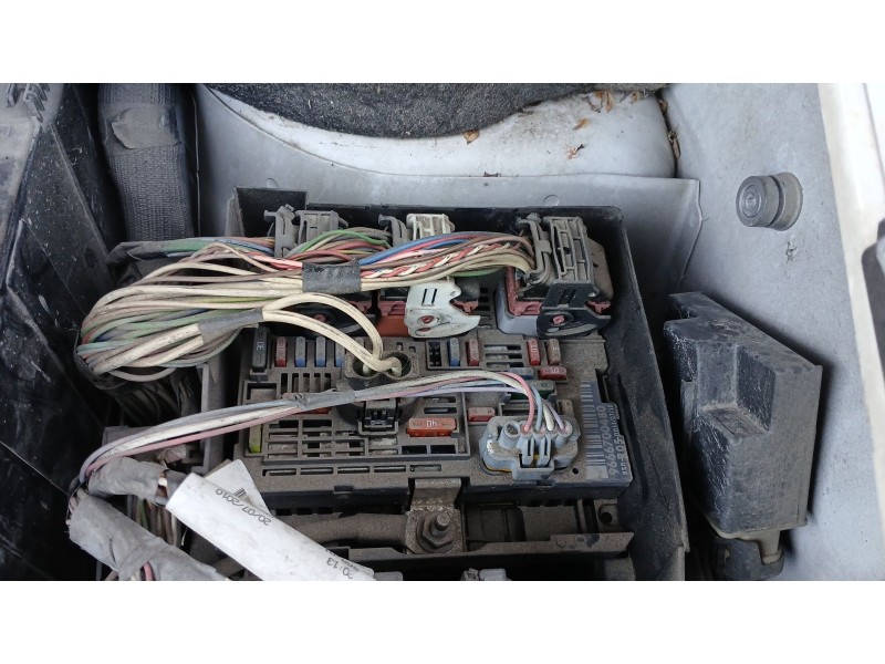 Recambio de caja reles / fusibles para peugeot partner tepee 1.6 hdi 16v referencia OEM IAM BSMR05 966700480 
