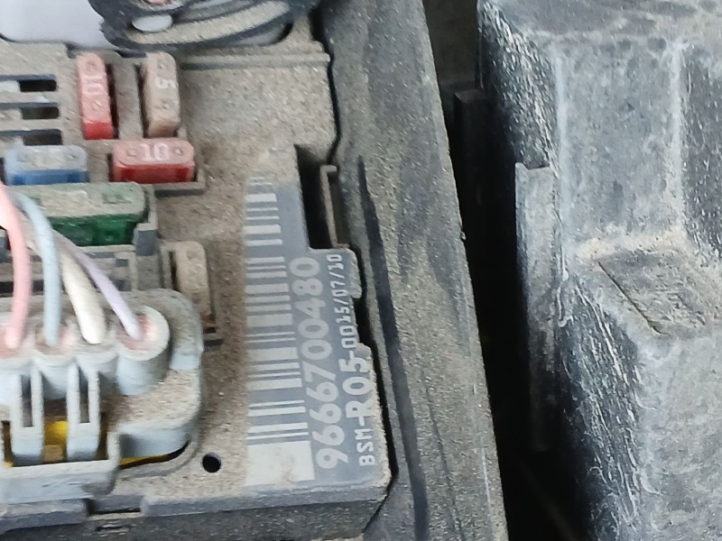 Recambio de caja reles / fusibles para peugeot partner tepee 1.6 hdi 16v referencia OEM IAM BSMR05 966700480 