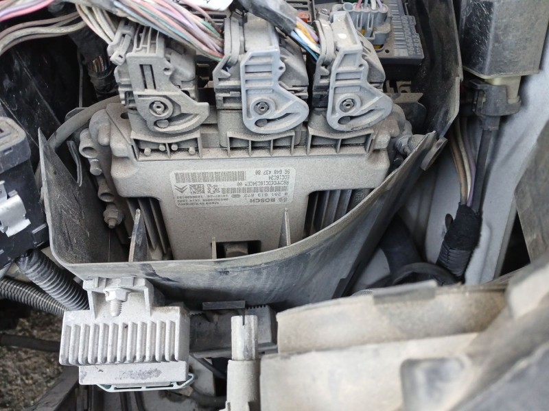 Recambio de centralita motor uce para peugeot partner tepee 1.6 hdi 16v referencia OEM IAM 9664843780 EDC16C34 0281013872