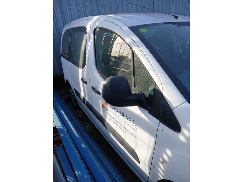 Recambio de puerta delantera derecha para peugeot partner tepee 1.6 hdi 16v referencia OEM IAM   