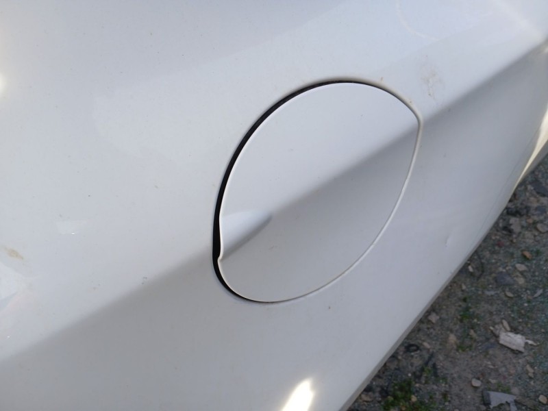 Recambio de tapa exterior combustible para bmw 1 (e81) 116 d referencia OEM IAM   