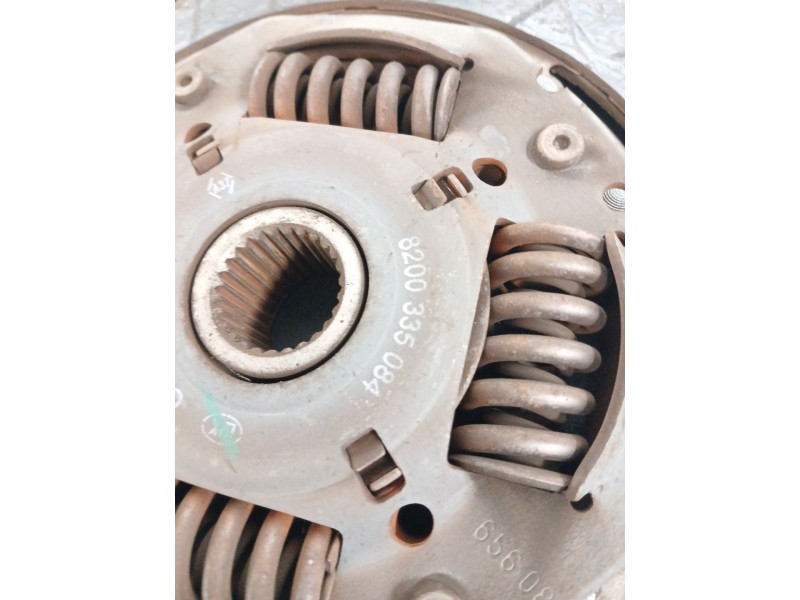 Recambio de kit embrague para nissan nv200 furgoneta 1.5 dci 90 (m20, m20m) referencia OEM IAM 8200335084  