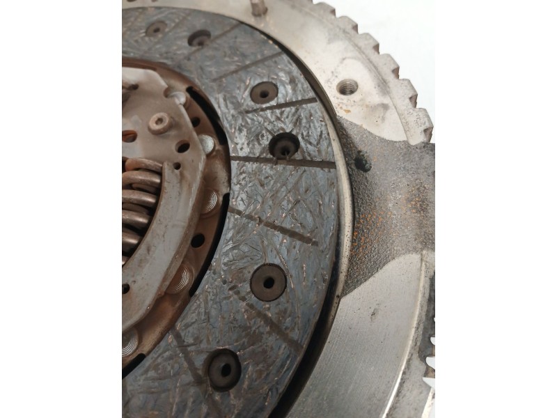 Recambio de kit embrague para nissan nv200 furgoneta 1.5 dci 90 (m20, m20m) referencia OEM IAM 8200335084  