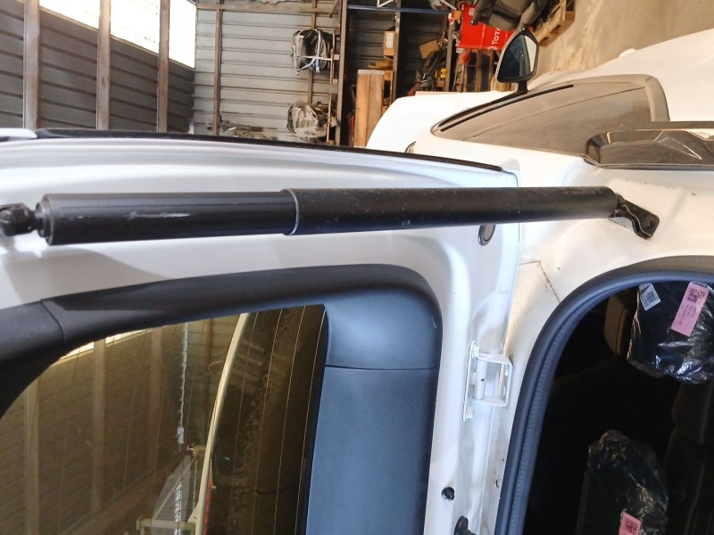 Recambio de amortiguador porton trasero derecho para hyundai tucson (nx4e, nx4a) 1.6 t-gdi referencia OEM IAM 81841N7100  