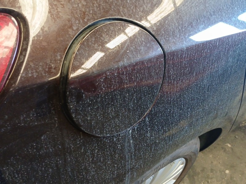 Recambio de tapa exterior combustible para opel astra j (p10) 1.7 cdti (68) referencia OEM IAM   