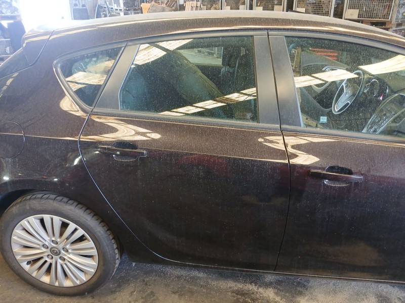 Recambio de puerta trasera derecha para opel astra j (p10) 1.7 cdti (68) referencia OEM IAM   