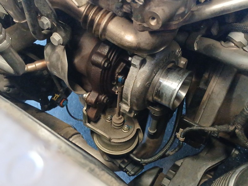 Recambio de turbocompresor para opel astra j (p10) 1.7 cdti (68) referencia OEM IAM   