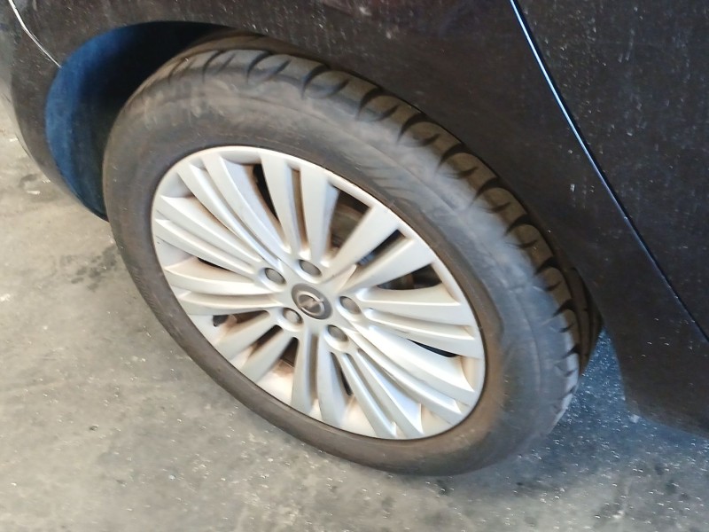 Recambio de juego llantas para opel astra j (p10) 1.7 cdti (68) referencia OEM IAM 225/50/17 COMPLETAS CON NEUMATICON EN BUEN ES