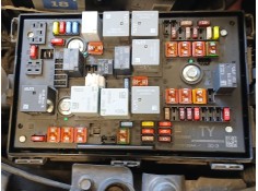 Recambio de caja reles / fusibles para opel astra j (p10) 1.7 cdti (68) referencia OEM IAM 13368641 1100128AA 