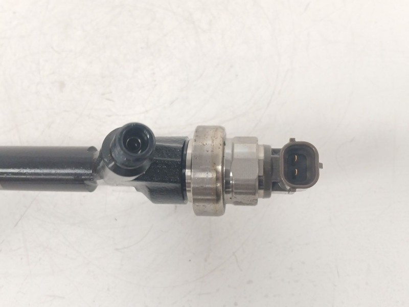 Recambio de inyector para opel astra j (p10) 1.7 cdti (68) referencia OEM IAM   