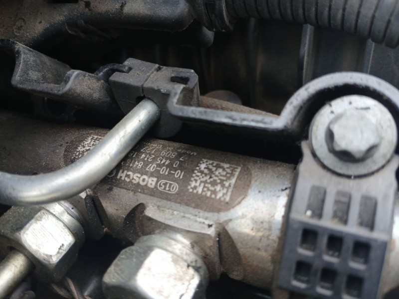 Recambio de rampa inyectora para bmw 3 (e90) 318 d referencia OEM IAM 0445214182  