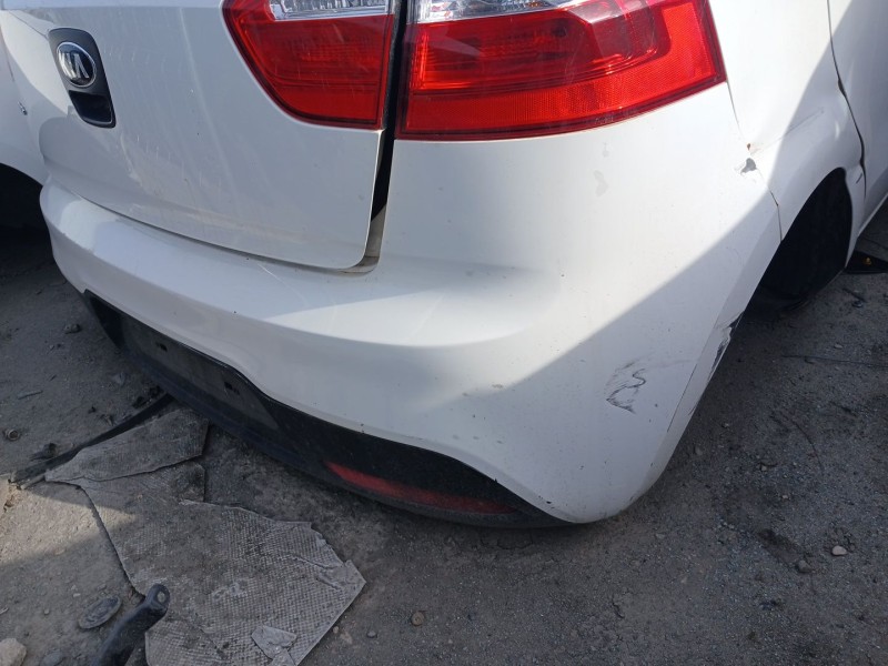Recambio de paragolpes trasero para kia rio iii (ub) 1.25 cvvt referencia OEM IAM   