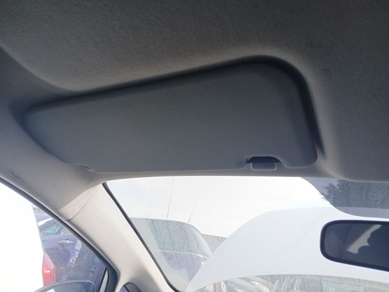 Recambio de parasol izquierdo para kia rio iii (ub) 1.25 cvvt referencia OEM IAM   