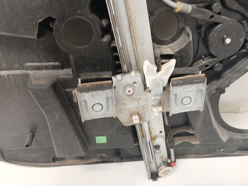 Recambio de elevalunas delantero derecho para ford fiesta vi (cb1, ccn) 1.5 tdci referencia OEM IAM 8A6114553B  