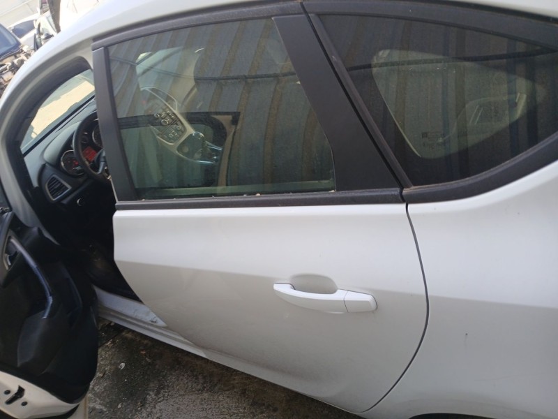 Recambio de puerta trasera izquierda para opel astra j sedán 1.7 cdti (69) referencia OEM IAM   