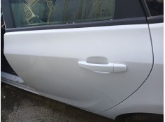 Recambio de puerta trasera izquierda para opel astra j sedán 1.7 cdti (69) referencia OEM IAM    2