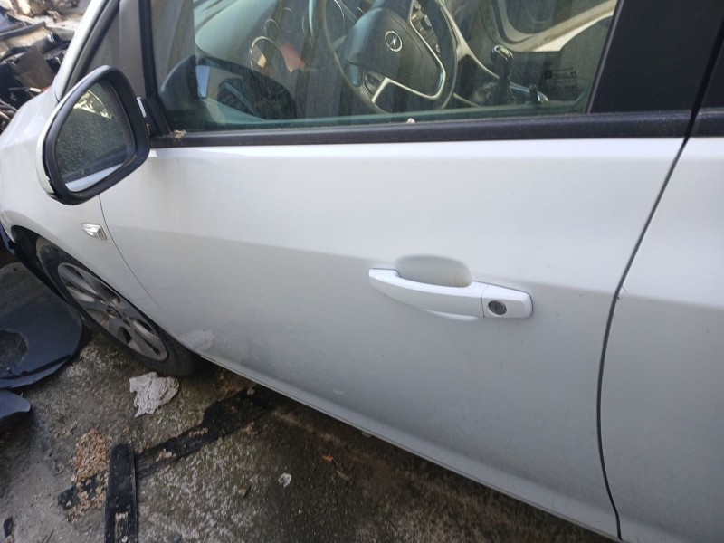 Recambio de puerta delantera izquierda para opel astra j sedán 1.7 cdti (69) referencia OEM IAM   