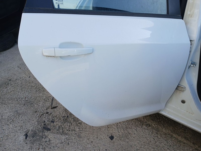 Recambio de puerta trasera derecha para opel astra j sedán 1.7 cdti (69) referencia OEM IAM   