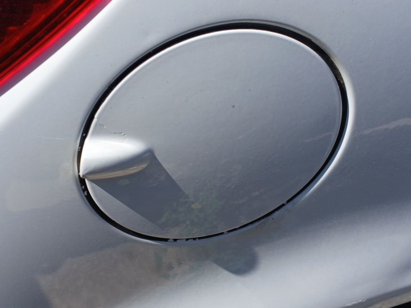 Recambio de tapa exterior combustible para opel corsa d (s07) 1.2 (l08, l68) referencia OEM IAM   