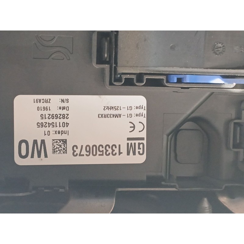 Recambio de caja reles / fusibles para opel corsa d (s07) 1.2 (l08, l68) referencia OEM IAM 13350673  