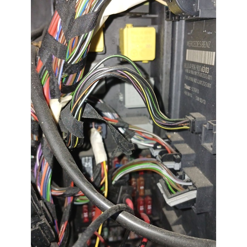Recambio de caja reles / fusibles para mercedes-benz sprinter 3-t furgoneta (b906) 216 cdi (906.611, 906.613) referencia OEM IAM