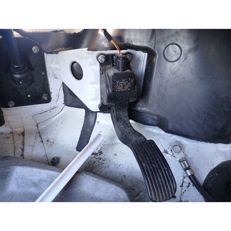 Recambio de pedal acelerador para mercedes-benz sprinter 3-t furgoneta (b906) 216 cdi (906.611, 906.613) referencia OEM IAM A447