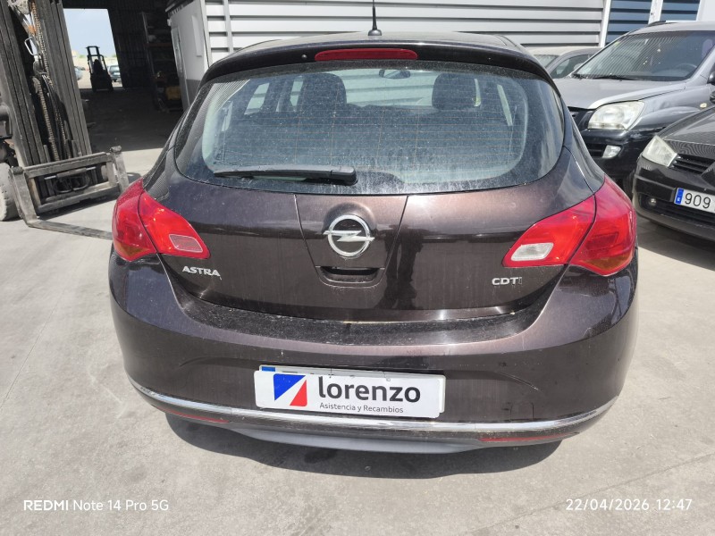 opel astra j (p10) del año 2013