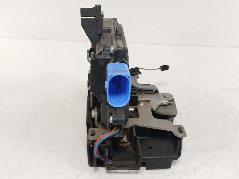 Recambio de cerradura puerta trasera izquierda para volkswagen touran (1t1, 1t2) 1.9 tdi referencia OEM IAM 7L0839015D  