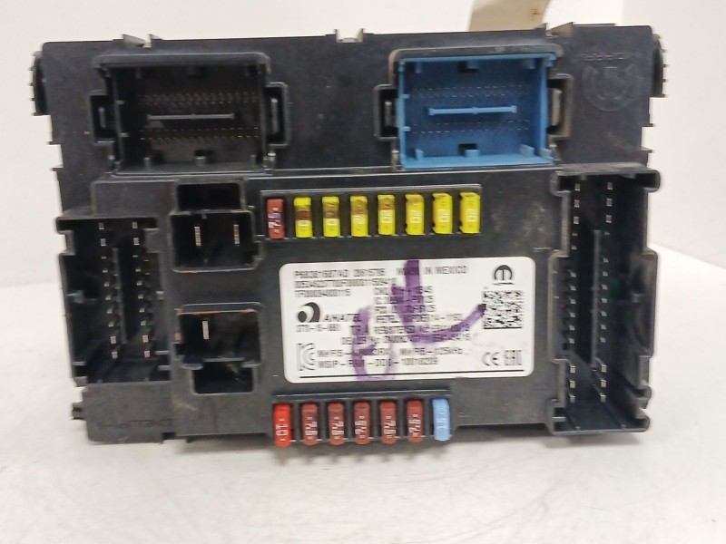 Recambio de caja reles / fusibles para jeep compass (mp, m6, mv, m7) 1.4 multiair referencia OEM IAM P68381687AD  