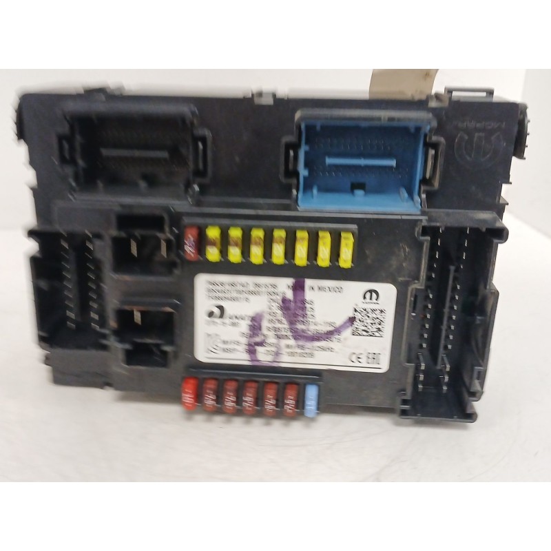 Recambio de caja reles / fusibles para jeep compass (mp, m6, mv, m7) 1.4 multiair referencia OEM IAM P68381687AD  