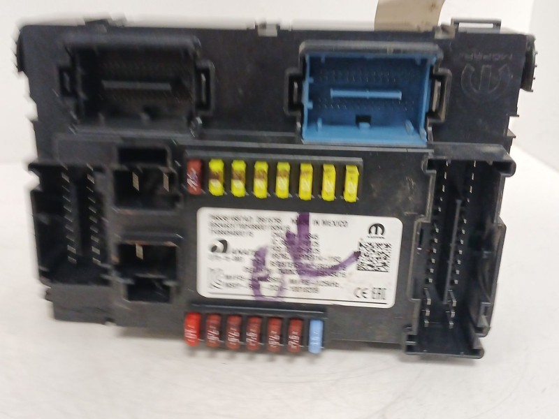 Recambio de caja reles / fusibles para jeep compass (mp, m6, mv, m7) 1.4 multiair referencia OEM IAM P68381687AD  