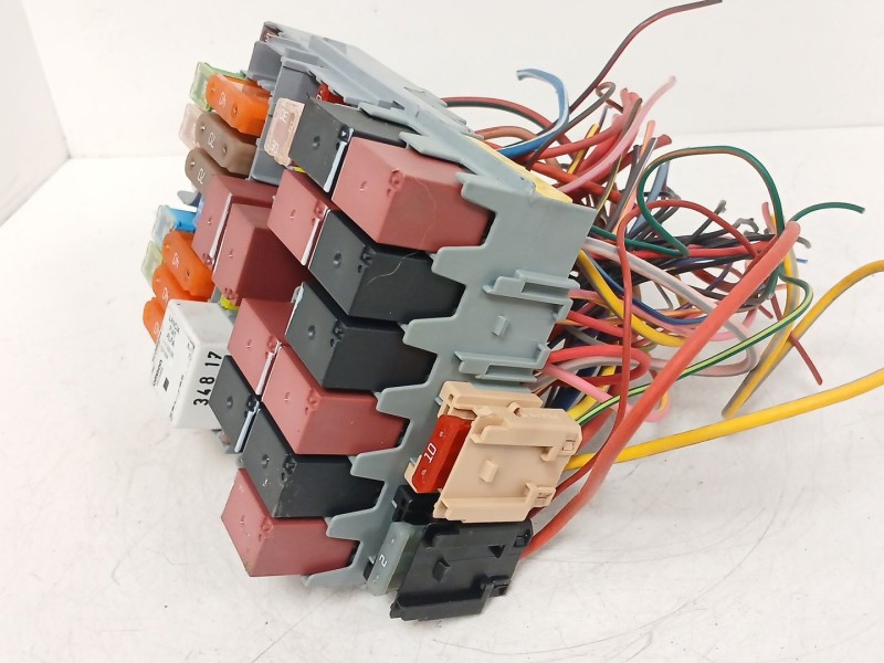 Recambio de caja reles / fusibles para jeep compass (mp, m6, mv, m7) 1.4 multiair referencia OEM IAM 51987784 AD25A078 