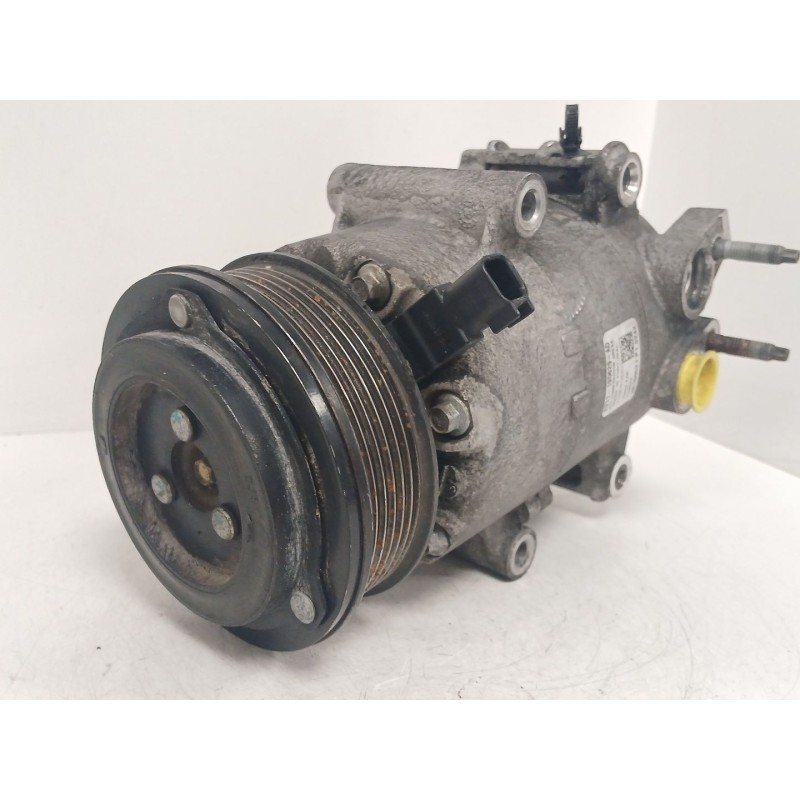 Recambio de compresor aire acondicionado para ford fiesta vi (cb1, ccn) 1.5 tdci referencia OEM IAM   