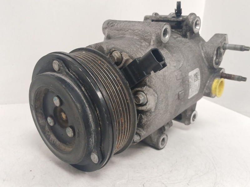 Recambio de compresor aire acondicionado para ford fiesta vi (cb1, ccn) 1.5 tdci referencia OEM IAM   