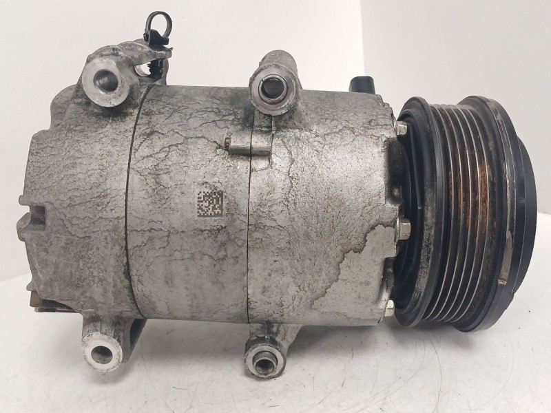 Recambio de compresor aire acondicionado para ford fiesta vi (cb1, ccn) 1.5 tdci referencia OEM IAM   