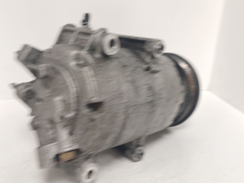 Recambio de compresor aire acondicionado para ford fiesta vi (cb1, ccn) 1.5 tdci referencia OEM IAM   