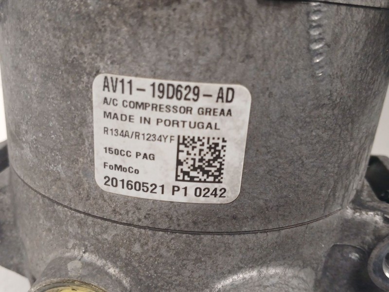 Recambio de compresor aire acondicionado para ford fiesta vi (cb1, ccn) 1.5 tdci referencia OEM IAM   