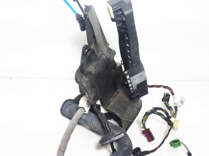 Recambio de cerradura puerta trasera izquierda para mercedes-benz clase c (w204) berlina 2.1 cdi cat referencia OEM IAM A2047602