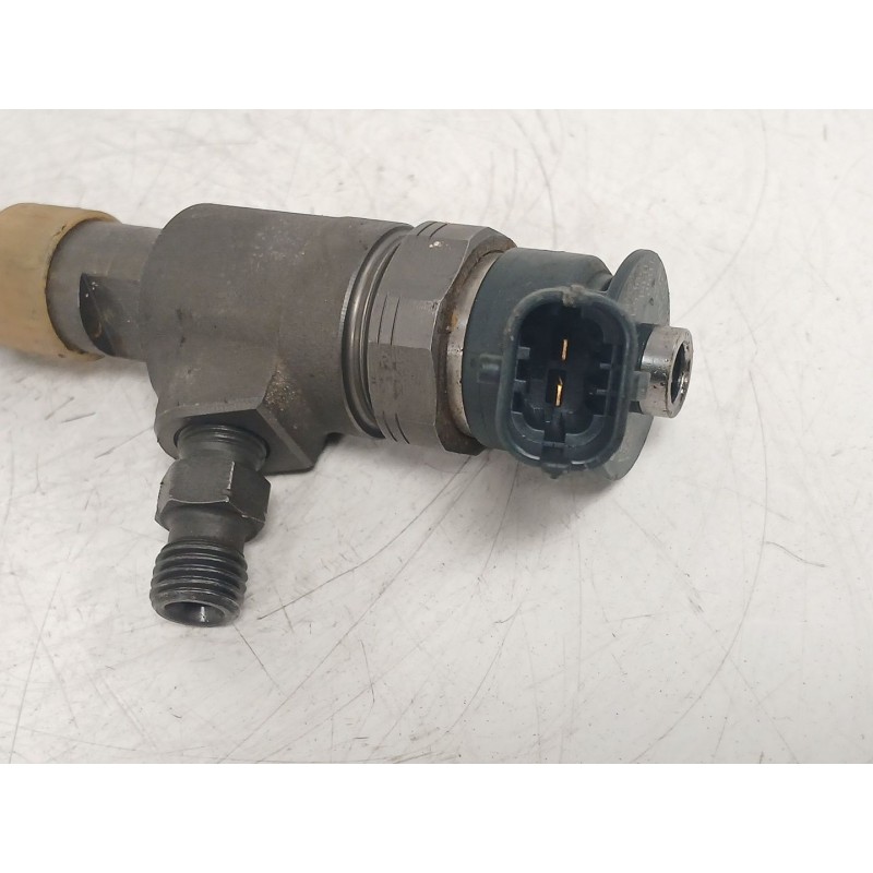Recambio de inyector para ford fiesta vi (cb1, ccn) 1.5 tdci referencia OEM IAM 0445110489  
