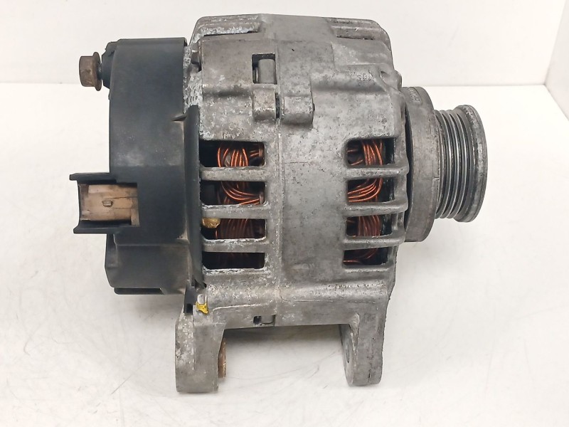 Recambio de alternador para renault clio ii (bb_, cb_) 1.5 dci (b/cb07) referencia OEM IAM 8200022774  
