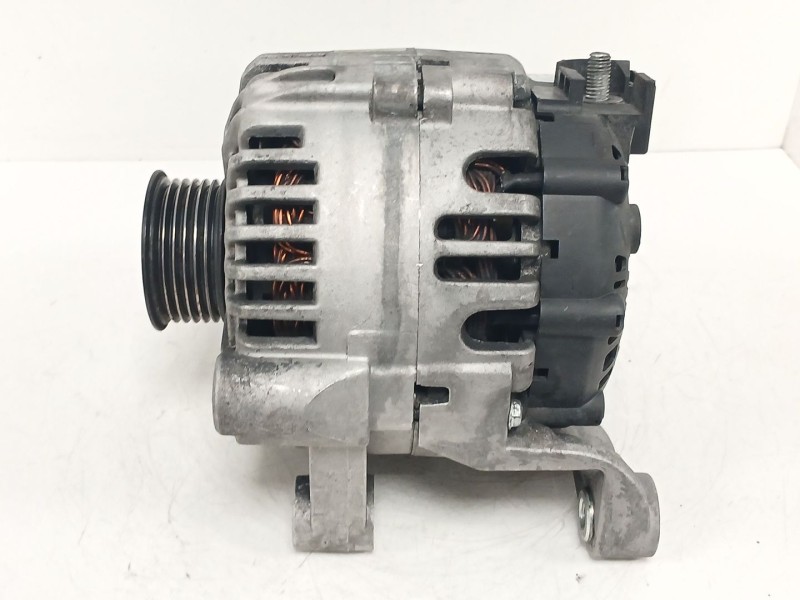 Recambio de alternador para bmw 1 (e87) 120 d referencia OEM IAM 114720  