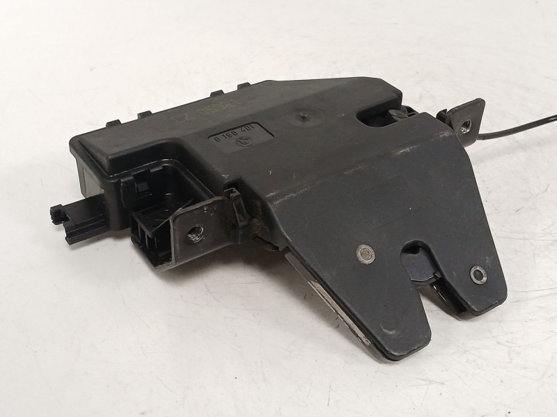Recambio de cerradura maletero / porton para bmw 1 (e87) 120 d referencia OEM IAM CZ05921 8196401 