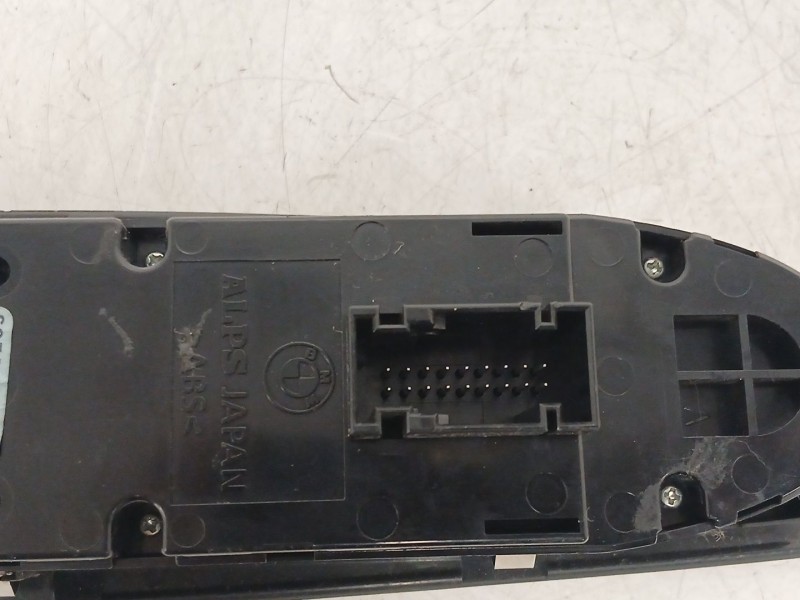 Recambio de mando elevalunas delantero izquierdo para bmw 1 (e87) 120 d referencia OEM IAM 6970020601  