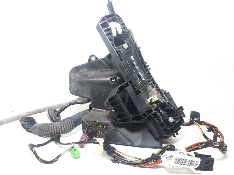 Recambio de cerradura puerta trasera izquierda para mercedes-benz clase c (w204) berlina 2.1 cdi cat referencia OEM IAM A2047602