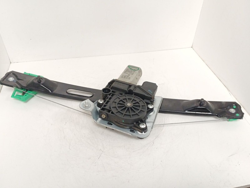 Recambio de elevalunas trasero derecho para bmw 1 (e87) 120 d referencia OEM IAM 71001603  