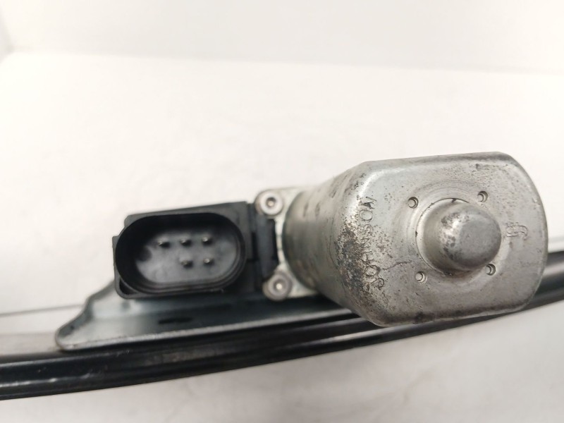 Recambio de elevalunas trasero derecho para bmw 1 (e87) 120 d referencia OEM IAM 71001603  